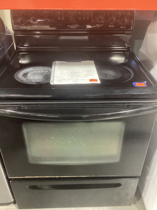 Black Frigidaire Stove