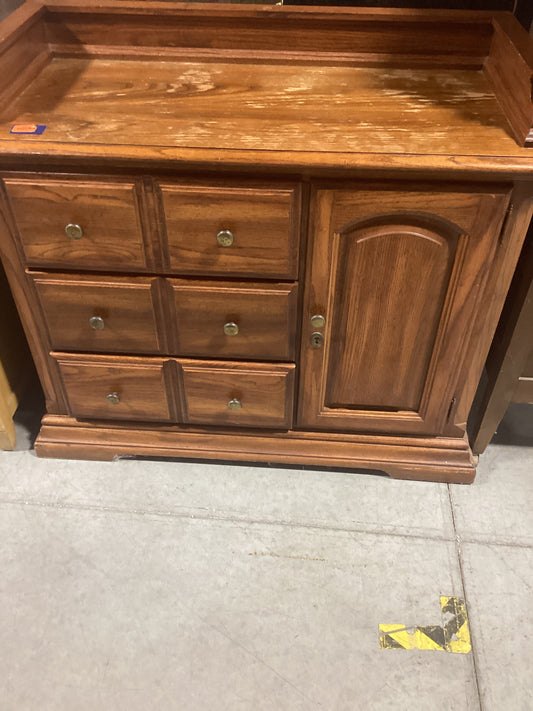 3 Drawer 1 Door Dresser